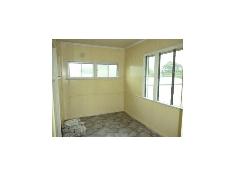 26 Lindsay Street, Bundamba QLD 4304