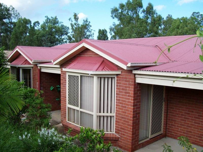 5 Barry Wallace Place, Churchill QLD 4305