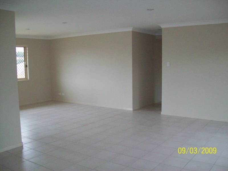 34 Cardin Close, Wulkuraka QLD 4305