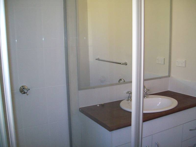 3 Dornoch Cres, Raceview QLD 4305