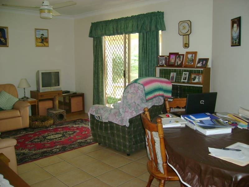 2/117 Pine Mountain Road, Brassall QLD 4305