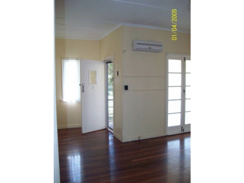 45 North Station Road, North Booval QLD 4304