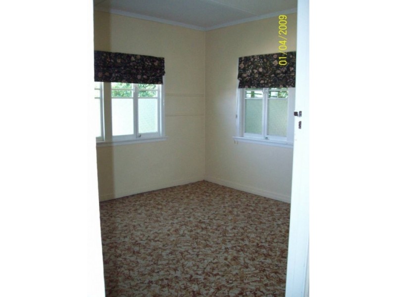 45 North Station Road, North Booval QLD 4304