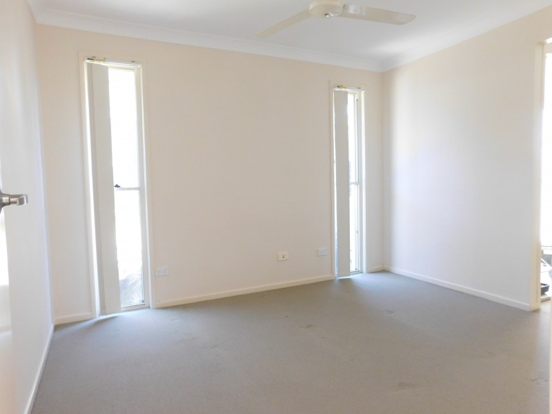 27 Griffin Crescent, Collingwood Park QLD 4301