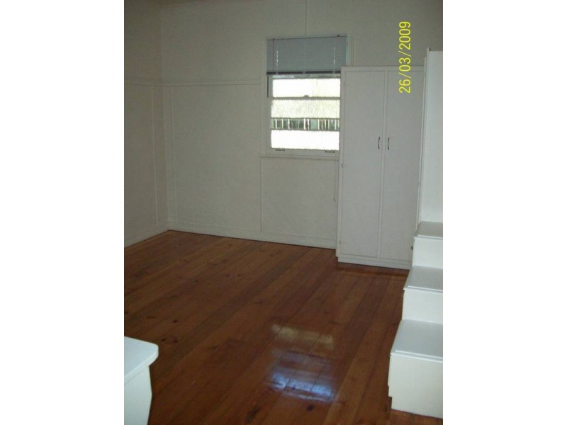 96 Hill Street, North Ipswich QLD 4305