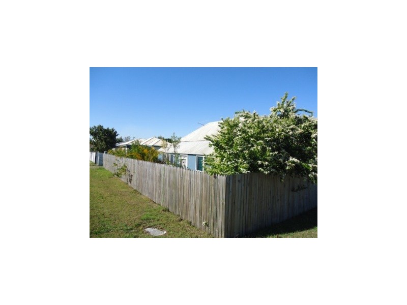 42 Lusitania Street, Newtown QLD 4305
