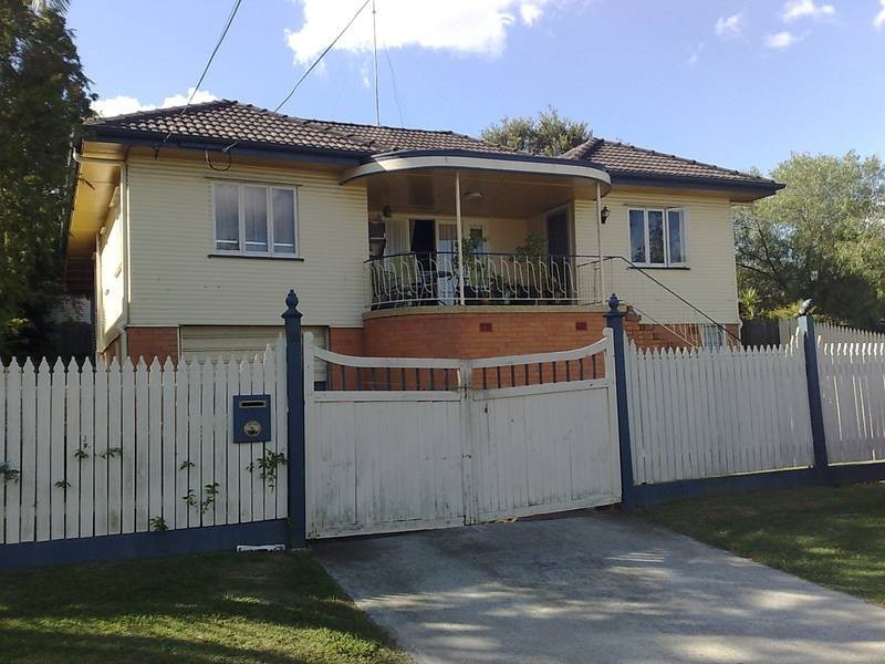 16 Gilliver Street, Eastern Heights QLD 4305