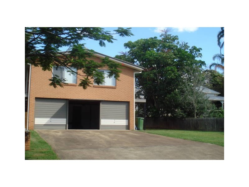 1,2,3/9a York Street, East Ipswich QLD 4305