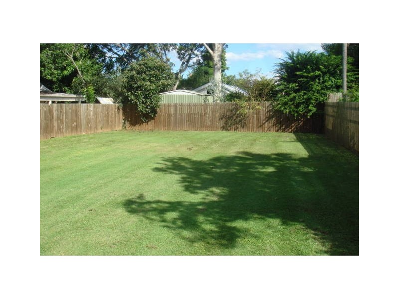 1,2,3/9a York Street, East Ipswich QLD 4305