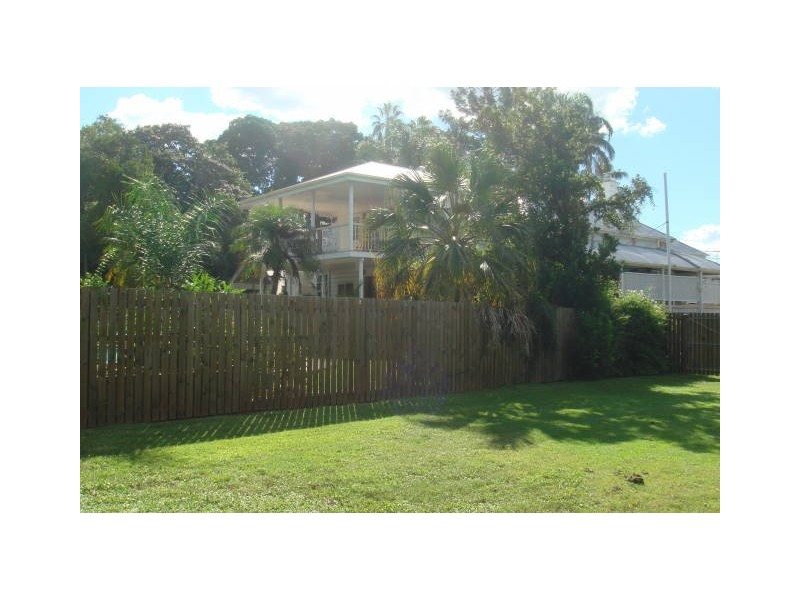 1,2,3/9a York Street, East Ipswich QLD 4305
