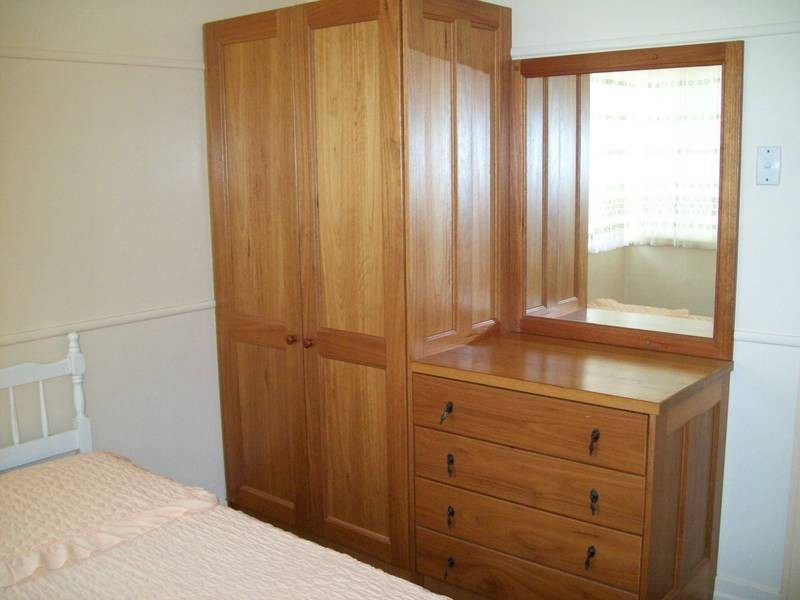 8 Thurso Street, North Booval QLD 4304