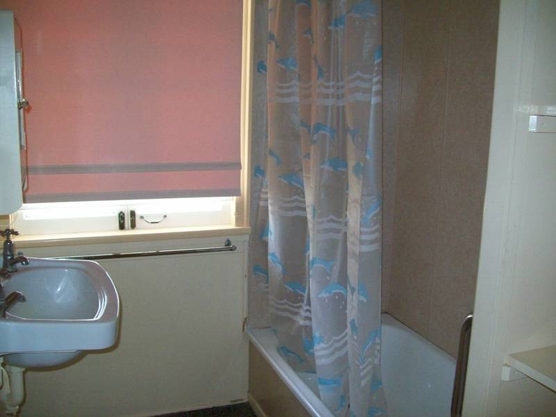 8 Thurso Street, North Booval QLD 4304