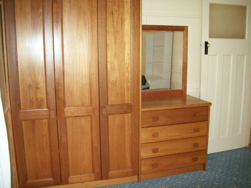 8 Thurso Street, North Booval QLD 4304