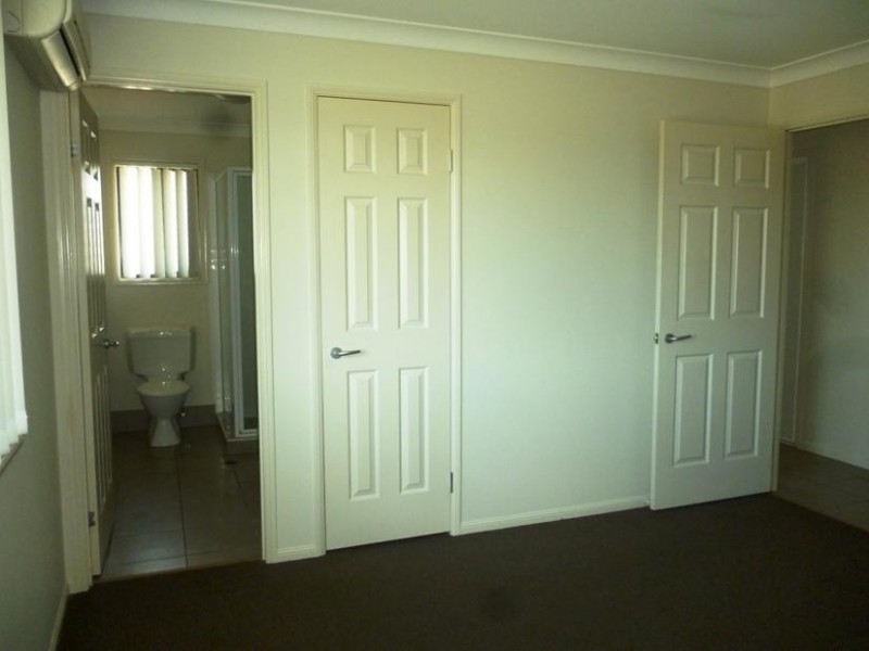 7 Sugars Place, Bundamba QLD 4304