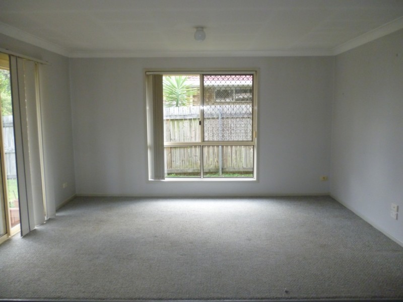 2/1 Palm Avenue, Raceview QLD 4305