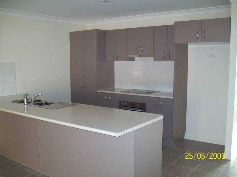 7 Cardin Close, Wulkuraka QLD 4305