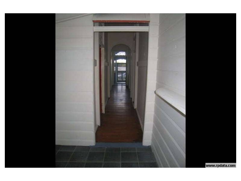 37 Canning Street, North Ipswich QLD 4305