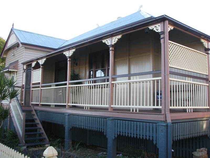 7 W M Hughes Street, North Ipswich QLD 4305