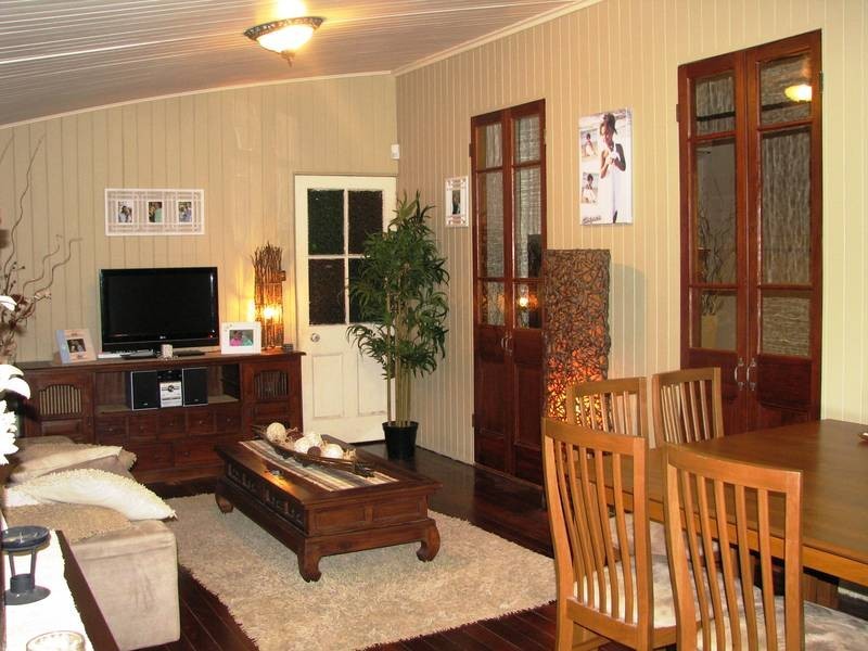 7 W M Hughes Street, North Ipswich QLD 4305