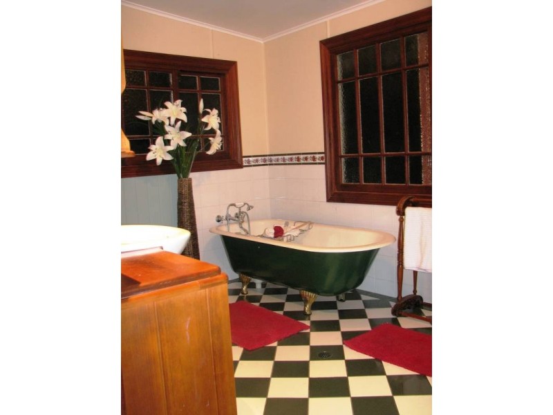 7 W M Hughes Street, North Ipswich QLD 4305