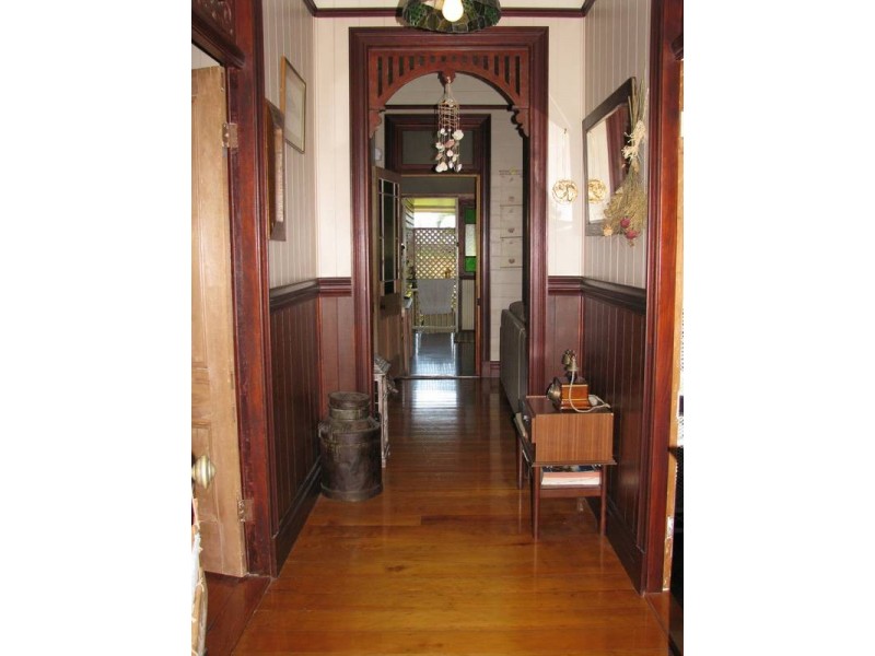 7 W M Hughes Street, North Ipswich QLD 4305