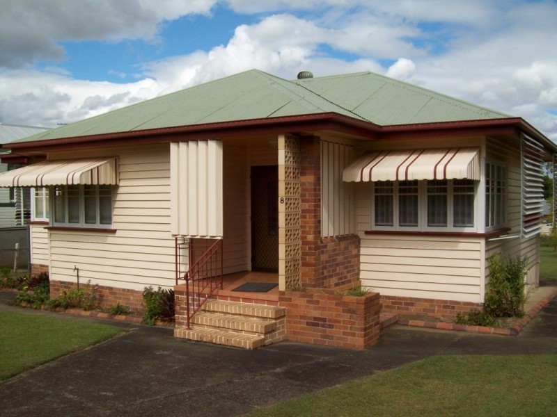 8 Thurso Street, North Booval QLD 4304