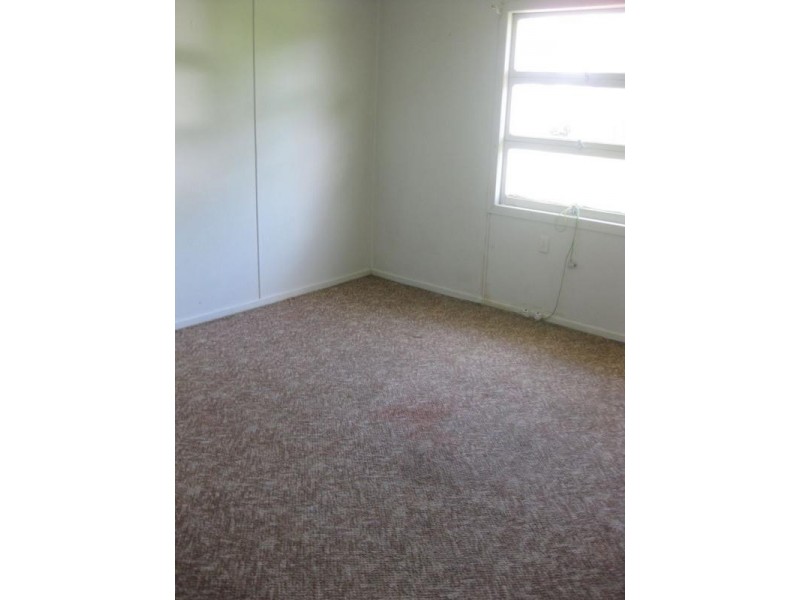 7 Edgar Street, Eastern Heights QLD 4305