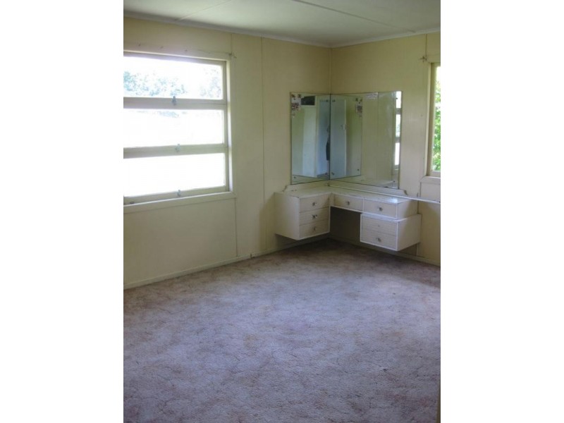 7 Edgar Street, Eastern Heights QLD 4305