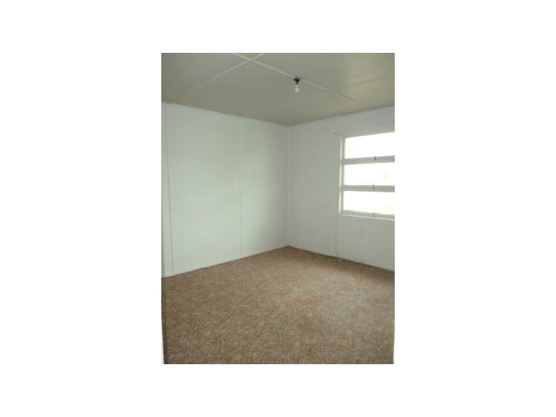 7 Edgar Street, Eastern Heights QLD 4305