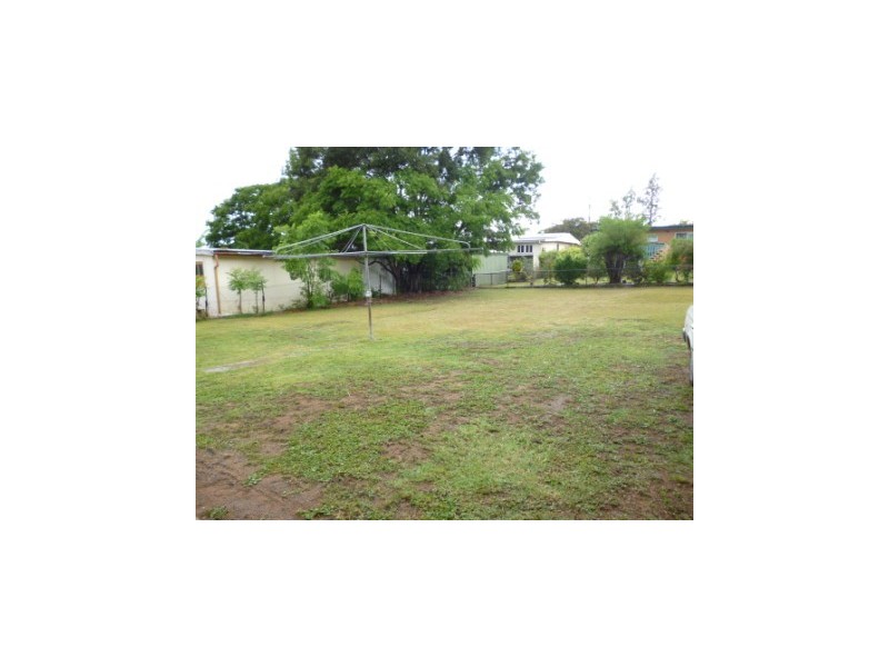 7 Edgar Street, Eastern Heights QLD 4305