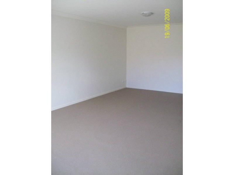 1/24 Christine Street, North Booval QLD 4304