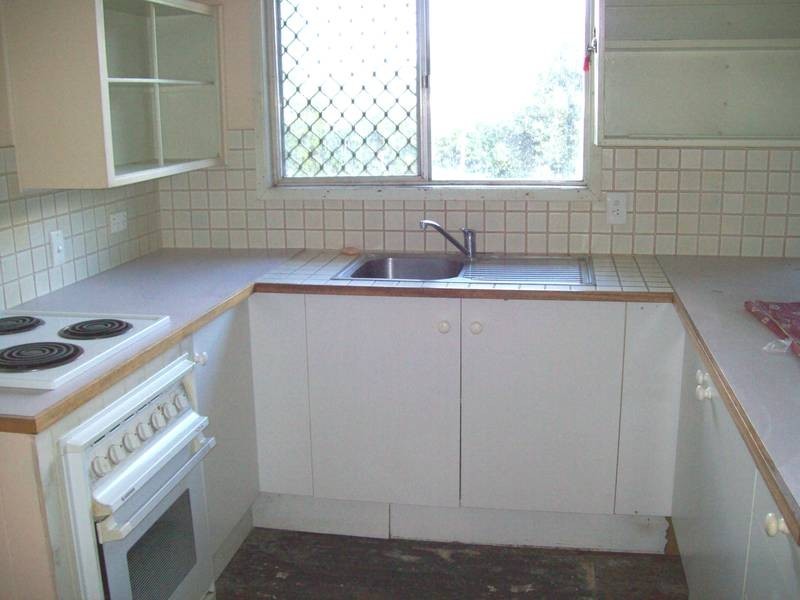 15 Vivian Street, Eastern Heights QLD 4305