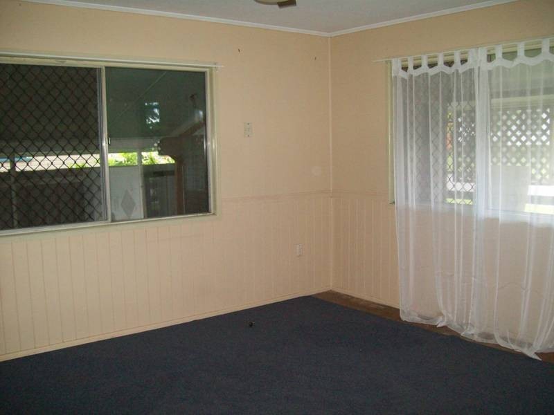 15 Vivian Street, Eastern Heights QLD 4305