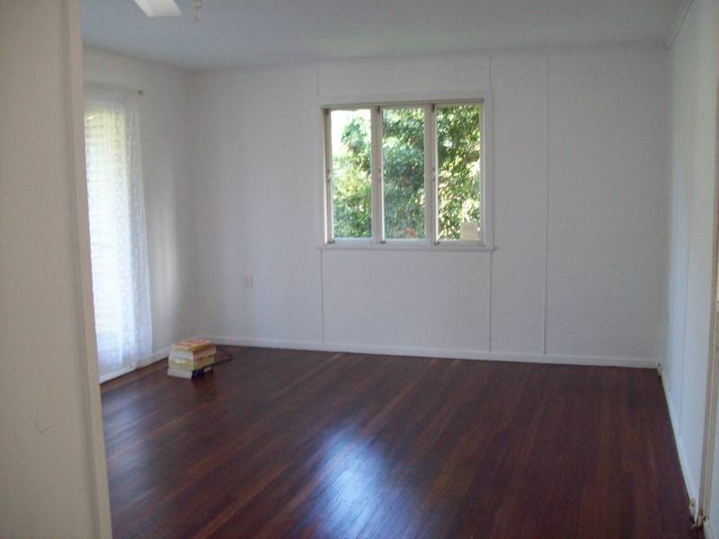 64a Simmons Road, North Ipswich QLD 4305