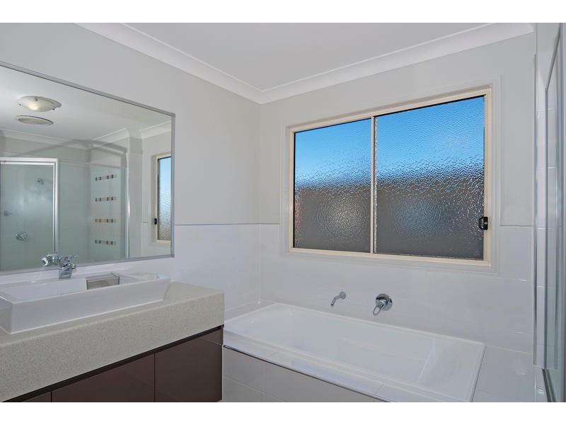 30 Brittany Crescent, Raceview QLD 4305