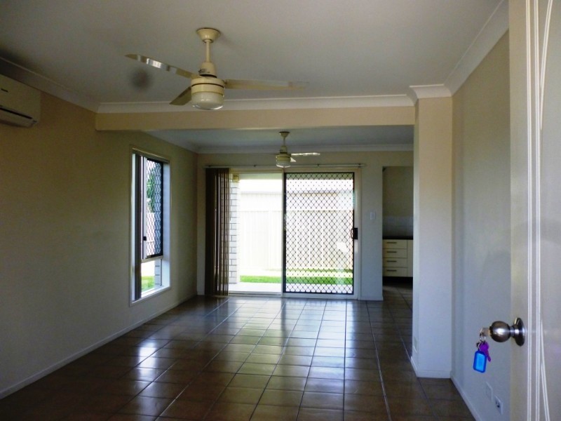 2/37 Jacaranda Street, East Ipswich QLD 4305