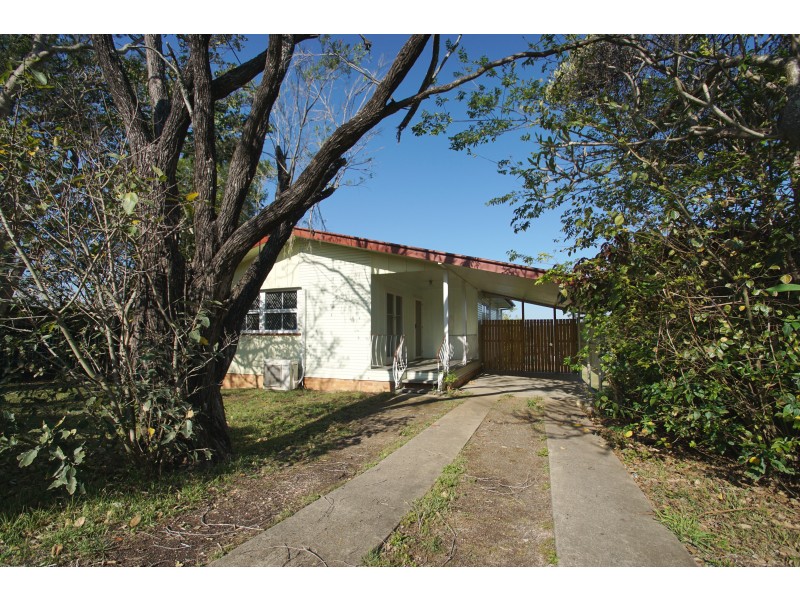 37 Blaxland Street, Eastern Heights QLD 4305