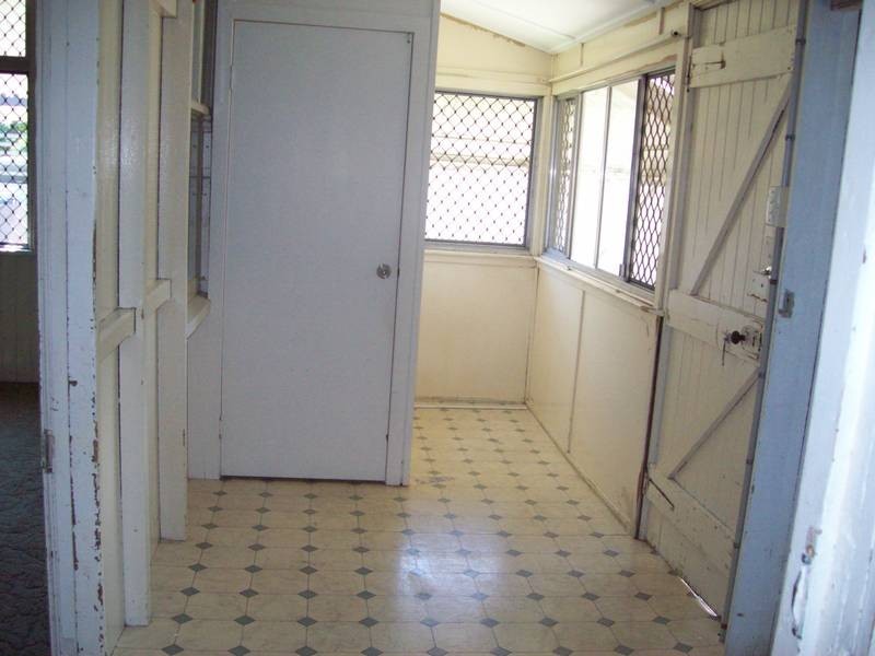 24 Warwick Road, Ipswich QLD 4305