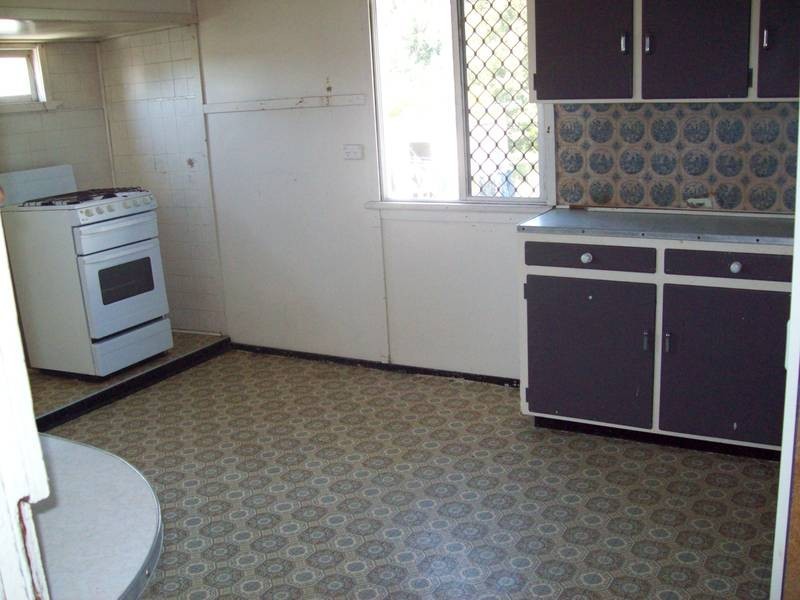 24 Warwick Road, Ipswich QLD 4305