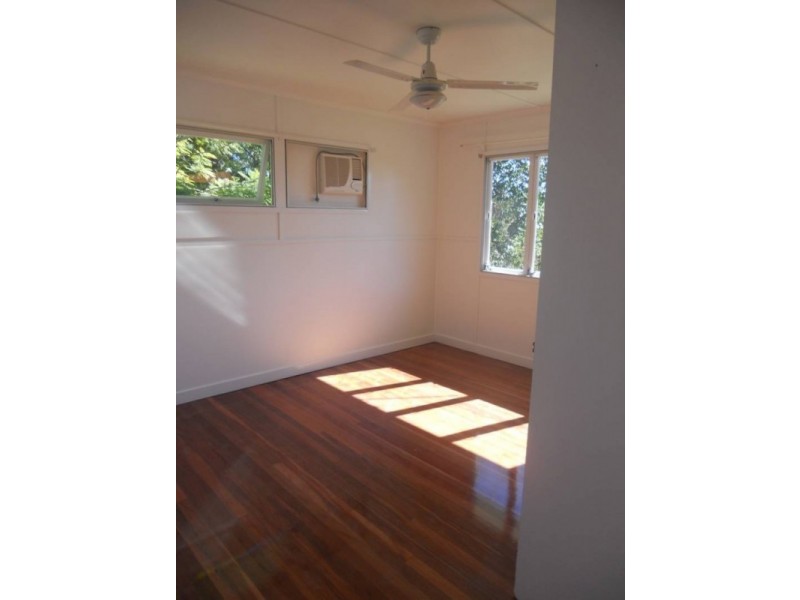 31 Baillieston Street, Leichhardt QLD 4305