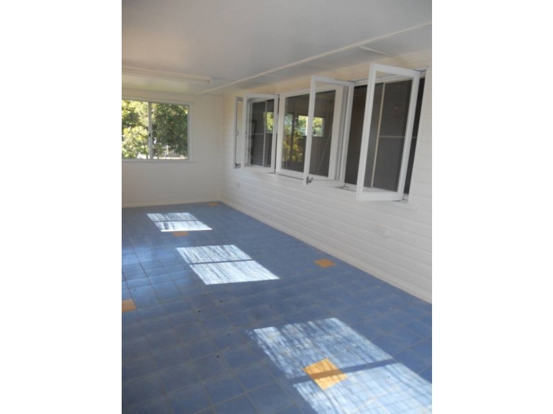 31 Baillieston Street, Leichhardt QLD 4305