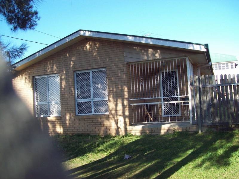 2/234 Warwick Road, Churchill QLD 4305