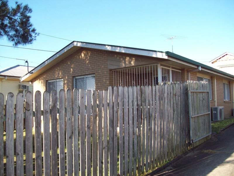 2/234 Warwick Road, Churchill QLD 4305