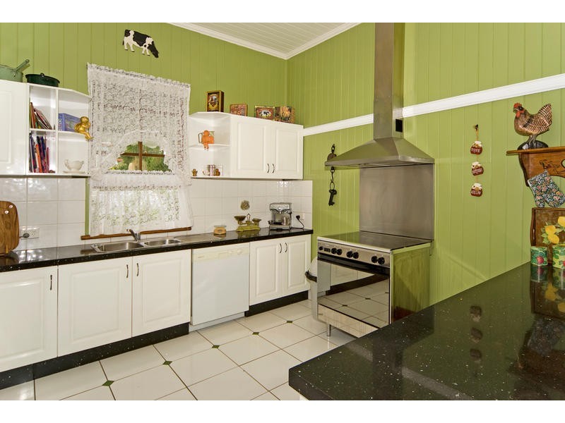 1 Brilliant Street, Newtown QLD 4305