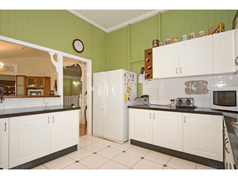 1 Brilliant Street, Newtown QLD 4305