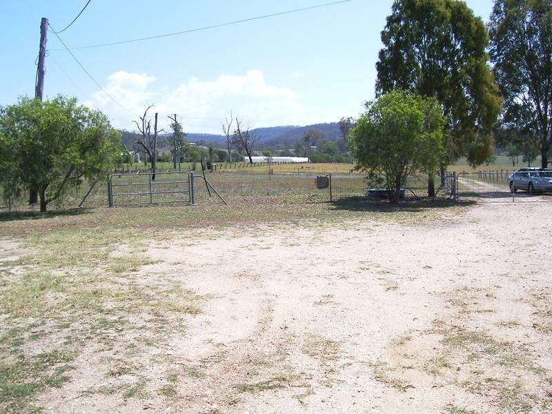 1132 Ripley Road, South Ripley QLD 4306