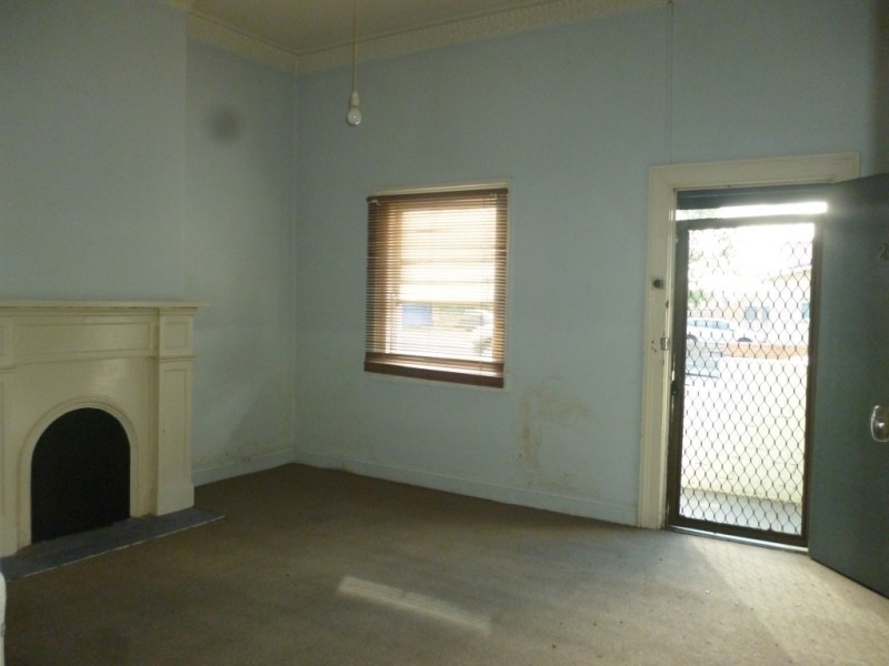 2/92 Limestone Street, Ipswich QLD 4305