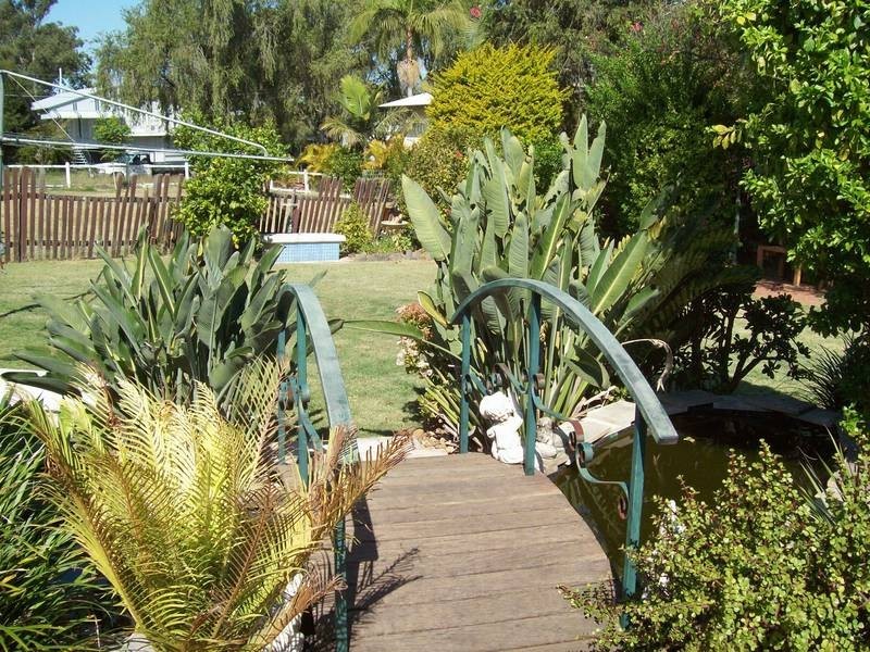 11 Cemetery Road, Raceview QLD 4305