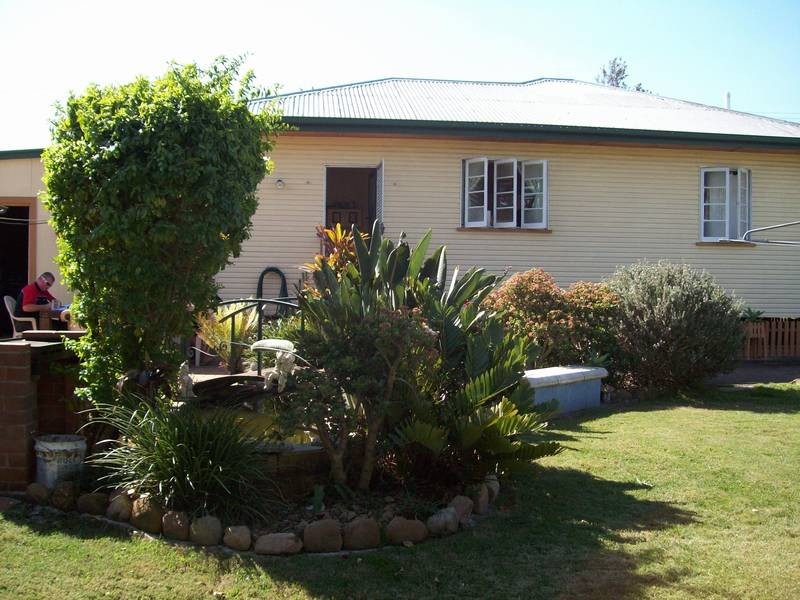11 Cemetery Road, Raceview QLD 4305