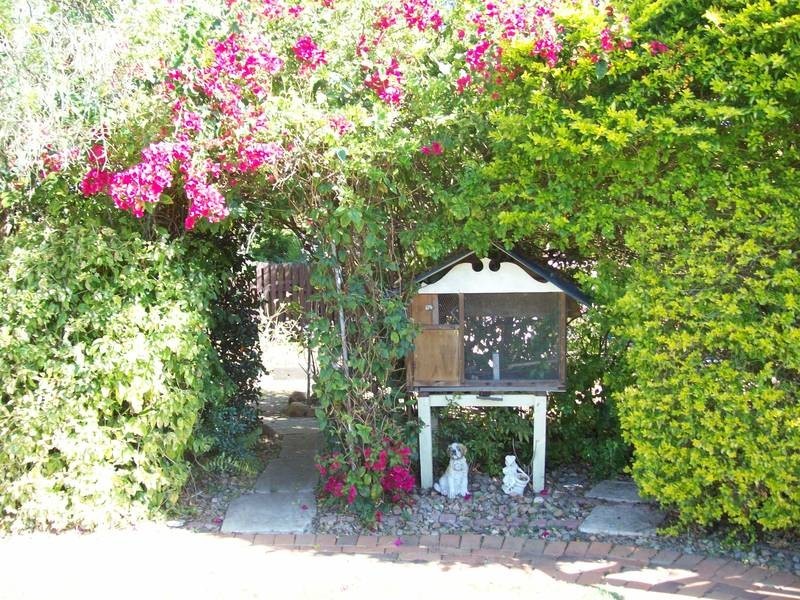 11 Cemetery Road, Raceview QLD 4305